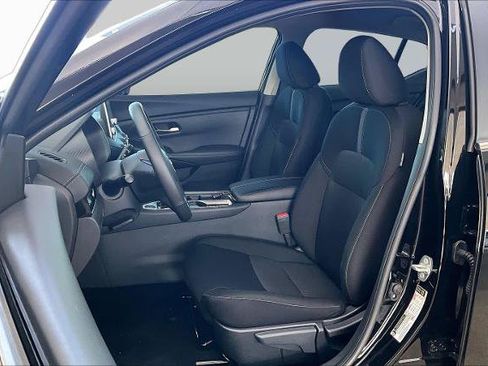 Certified 2025 Nissan Sentra SV w/ All-Weather Package FWD image 8