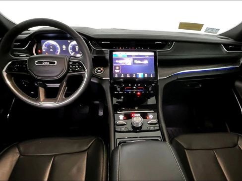 Used 2025 Jeep Grand Cherokee Overland w/ Trailer Tow Package image 15