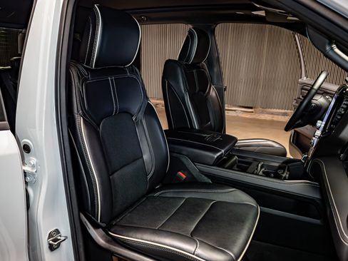 Used 2023 RAM 1500 Limited image 28