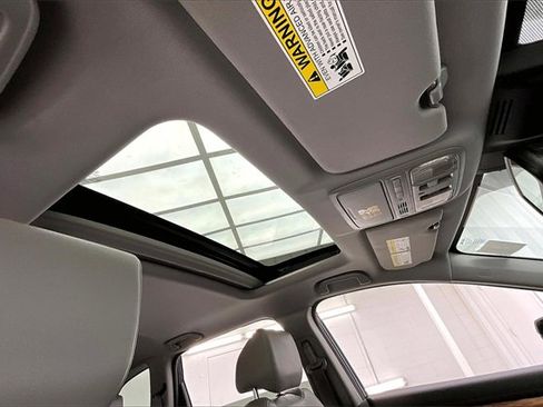 Used 2020 Honda CR-V Touring image 13