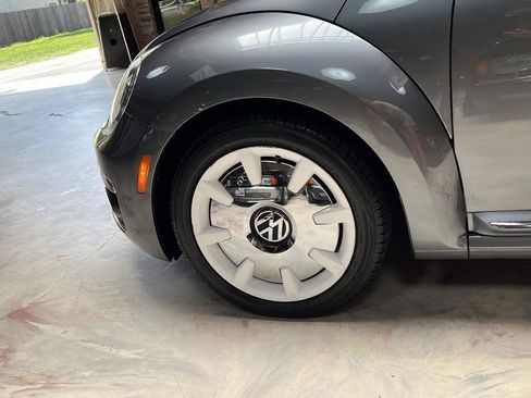 Used 2019 Volkswagen Beetle 2.0T Final Edition SEL FWD image 27