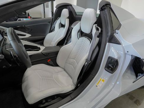 Used 2024 Chevrolet Corvette Stingray Preferred Conv w/ Stealth Interior Trim Package RWD image 16