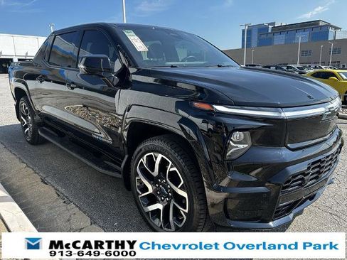 New 2025 Chevrolet Silverado EV RST image 7