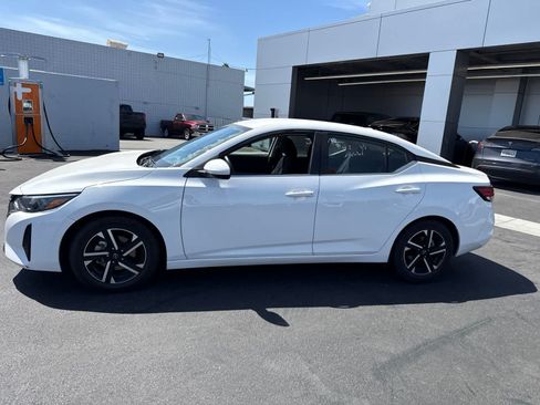 Used 2024 Nissan Sentra SV FWD image 22