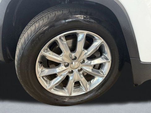 Used 2015 Jeep Cherokee Limited image 19