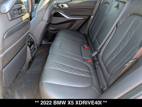 Used 2022 BMW X5 xDrive40i AWD/4WD image 3