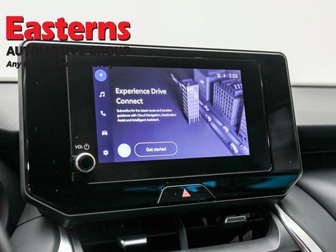 Used 2024 Toyota Venza LE image 18