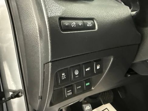 Used 2019 Nissan Rogue SV AWD/4WD image 20