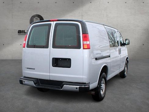Used 2018 Chevrolet Express 2500 w/ Driver Convenience Package image 5