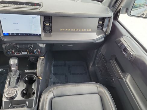 Certified 2025 Ford Bronco Badlands AWD/4WD image 16