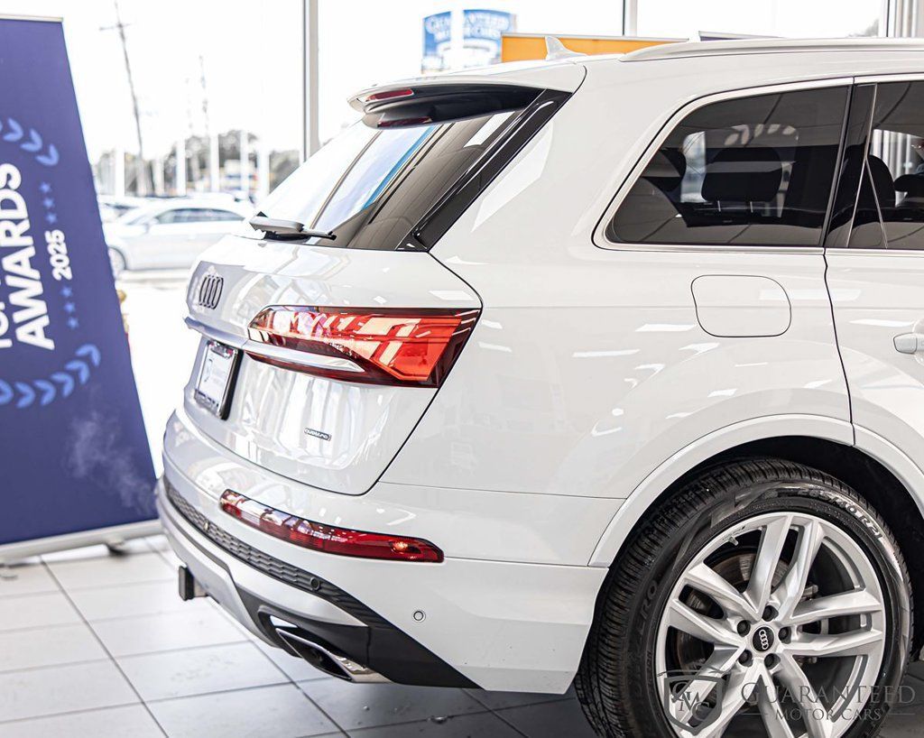 Used 2025 Audi Q7 3.0T Premium Plus w/ Premium Plus Package AWD/4WD image 16