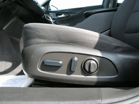 Used 2022 Chevrolet Malibu LT image 8