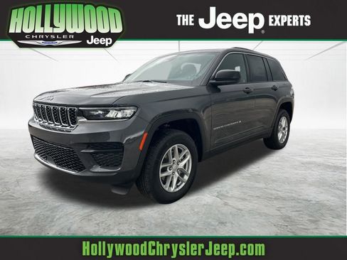 New 2025 Jeep Grand Cherokee Laredo w/ Luxury Tech Group I image 1
