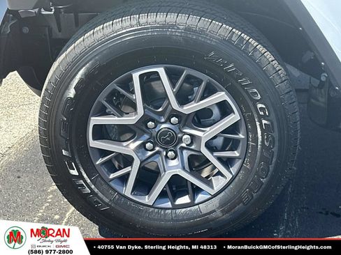 Used 2026 Jeep Wrangler Unlimited Sahara AWD/4WD image 9
