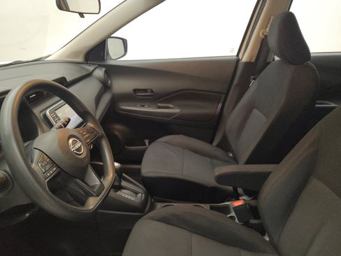 Used 2023 Nissan Kicks S FWD image 17