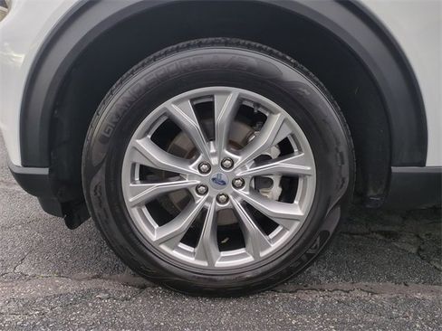 Used 2021 Ford Explorer Limited image 10