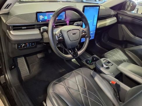 Used 2023 Ford Mustang Mach-E Select RWD image 4