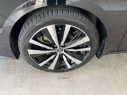 Used 2022 Nissan Altima 2.5 SR image 10