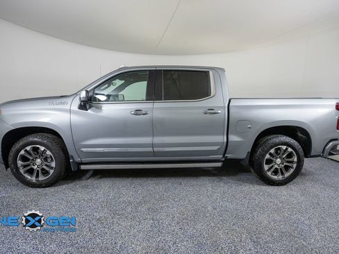 Used 2025 Chevrolet Silverado 1500 High Country w/ Technology Package AWD/4WD image 4