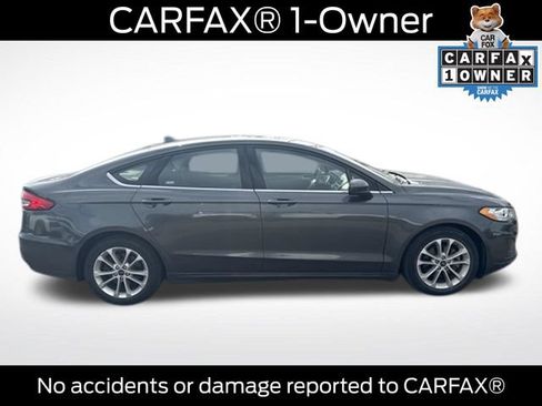 Used 2020 Ford Fusion SE FWD image 2