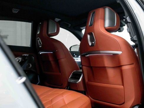 Used 2024 BMW 760i xDrive w/ Executive Package image 57