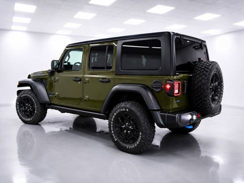 Used 2023 Jeep Wrangler Unlimited w/ Cold Weather Group AWD/4WD image 4