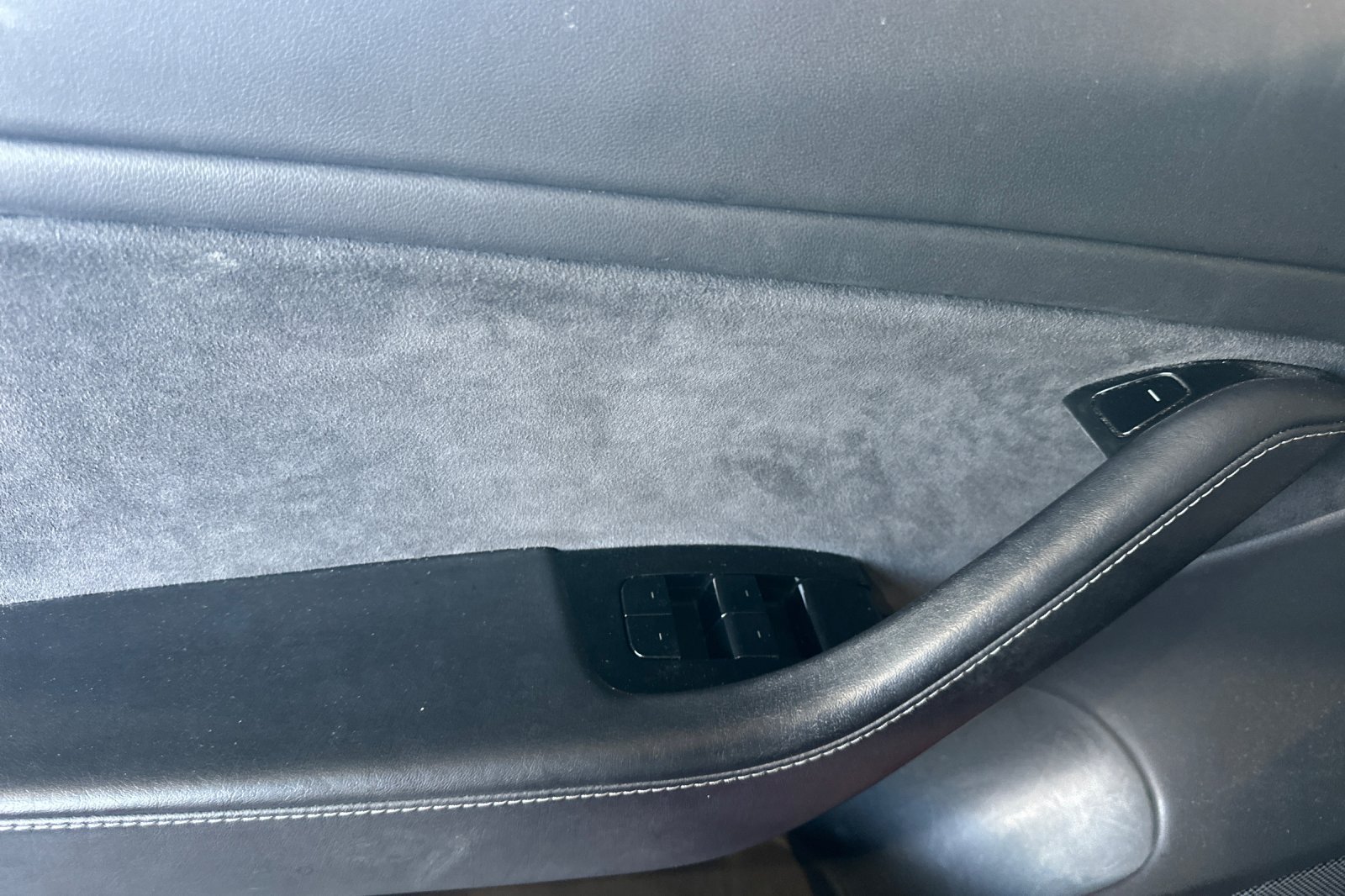 Used 2018 Tesla Model 3 Long Range RWD image 10