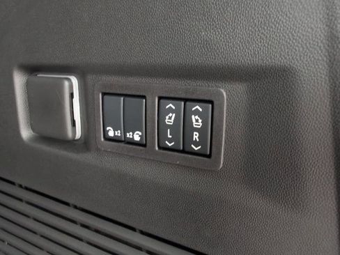 New 2026 Chevrolet Tahoe High Country image 12