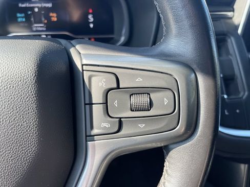 Used 2022 Chevrolet Suburban LT AWD/4WD image 33