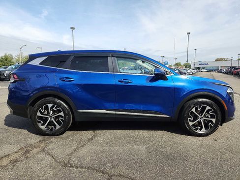Used 2023 Kia Sportage EX FWD image 7