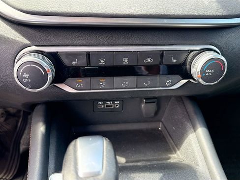 Used 2019 Nissan Altima 2.5 SR w/ SR Premium Package FWD image 14