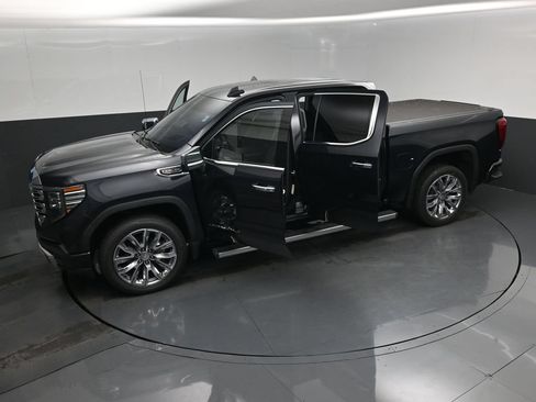 Used 2023 GMC Sierra 1500 Denali w/ Denali Reserve Package AWD/4WD image 20