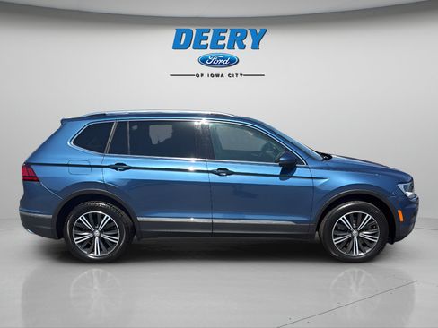 Used 2018 Volkswagen Tiguan SEL AWD/4WD image 7