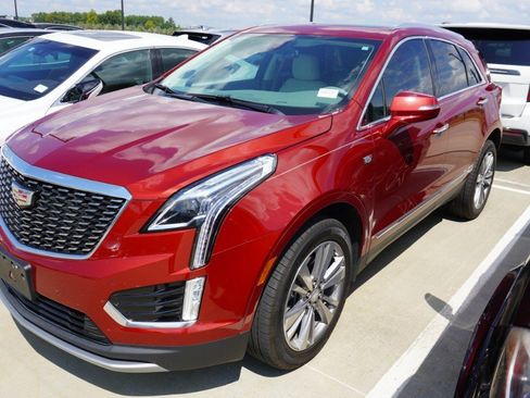 Used 2025 Cadillac XT5 Premium Luxury FWD image 4