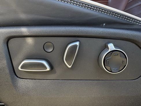 Used 2024 GMC Yukon Denali Ultimate image 28