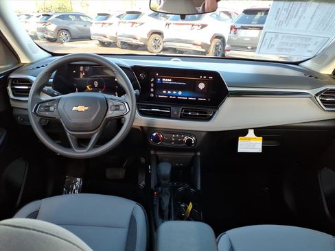 Used 2024 Chevrolet TrailBlazer LS w/ LS Convenience Package image 16