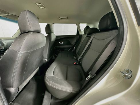 Used 2018 Kia Soul + FWD image 26