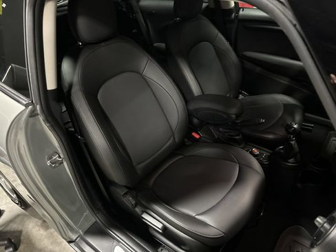 Used 2019 MINI Cooper 2-Door Hardtop w/ Storage Package image 47