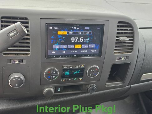 Used 2013 Chevrolet Silverado 2500 LT w/ Interior Plus Package AWD/4WD image 18