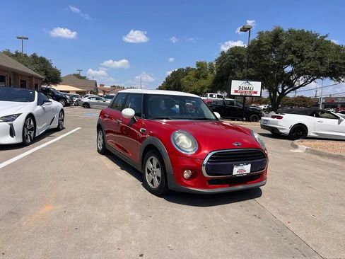 Used 2016 MINI Cooper 4-Door Hardtop FWD image 1