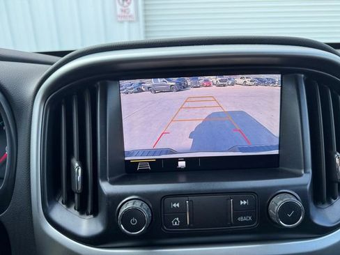 Used 2020 Chevrolet Colorado LT w/ Safety Package image 10