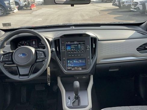 Used 2025 Subaru Forester AWD/4WD image 10