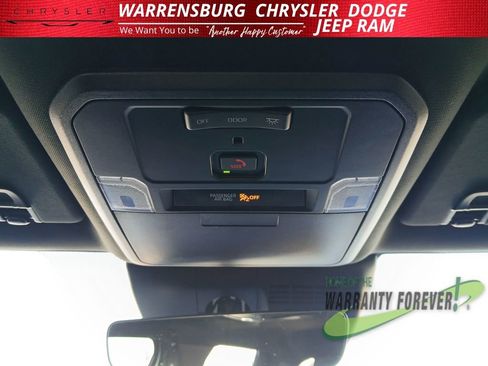 Used 2025 Toyota Tacoma SR5 image 27