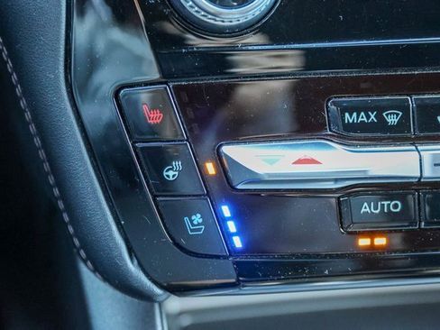 Used 2022 Ford Explorer Platinum w/ Technology Package image 32