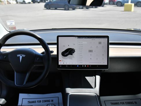 Used 2023 Tesla Model 3 Standard Range RWD image 34