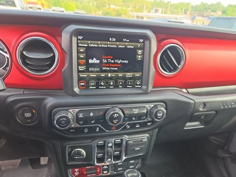 Used 2021 Jeep Wrangler Unlimited Rubicon AWD/4WD image 15