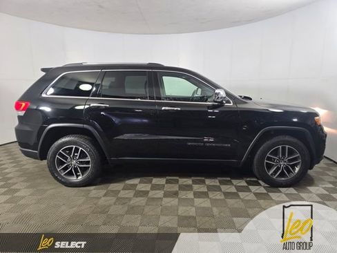 Used 2017 Jeep Grand Cherokee Limited AWD/4WD image 9