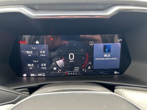 Used 2025 GMC Canyon AT4 w/ AT4X Package image 10