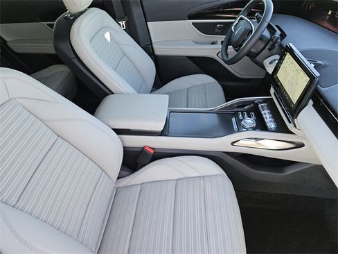 New 2026 Lincoln Nautilus Reserve image 13