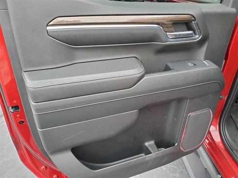 Used 2024 Chevrolet Silverado 1500 LT Trail Boss w/ LT Trail Boss Premium Package image 15